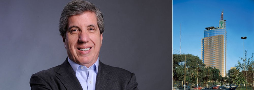 "Duas sílabas resumem a passagem de Fabio Barbosa pela Abril: na e da. Nada. Ele fez nada. Barbosa fracassou miseravelmente em pelo menos mitigar o declínio da Abril e suas revistas. A Abril que ele deixa é muito menor do que a Abril à qual ele chegou, há cinco anos", diz o jornalista Paulo Nogueira, editor do Diário do Centro do Mundo (Foto: Leonardo Attuch) "Duas sílabas resumem a passagem de Fabio Barbosa pela Abril: na e da. Nada. Ele fez nada. Barbosa fracassou miseravelmente em pelo menos mitigar o declínio da Abril e suas revistas. A Abril que ele deixa é muito menor do que a Abril à qual ele chegou, há cinco anos", diz o jornalista Paulo Nogueira, editor do Diário do Centro do Mundo