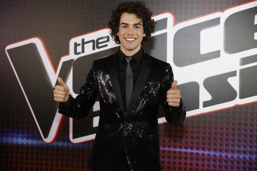 Editor do Diário do Centro do Mundo, o jornalista Kiko Nogueira afirma que a vitória de Sam Alves no "karaokê da Globo", o The Voice Brasil, representa um atraso; "Não é agradável. Não é cantar. É gritar mais ou menos no tom", diz ele (Foto: Leonardo Attuch) Editor do Diário do Centro do Mundo, o jornalista Kiko Nogueira afirma que a vitória de Sam Alves no "karaokê da Globo", o The Voice Brasil, representa um atraso; "Não é agradável. Não é cantar. É gritar mais ou menos no tom", diz ele