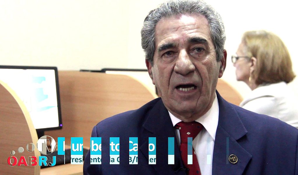 "Tudo o que temíamos está acontecendo e de uma forma ainda pior", avaliou o presidente da 55ª Subseção da Ordem dos Advogados do Brasil no Rio de Janeiro (Méier), Humberto Cairo, que vinha tentando mediar um consenso entre os invasores do antigo prédio da Telerj, no Engenho Novo, e a Telemar, que é dona do terreno; o prédio foi ocupado por cerca de 5 mil moradores há 11 dias (Foto: Leonardo Lucena) "Tudo o que temíamos está acontecendo e de uma forma ainda pior", avaliou o presidente da 55ª Subseção da Ordem dos Advogados do Brasil no Rio de Janeiro (Méier), Humberto Cairo, que vinha tentando mediar um consenso entre os invasores do antigo prédio da Telerj, no Engenho Novo, e a Telemar, que é dona do terreno; o prédio foi ocupado por cerca de 5 mil moradores há 11 dias