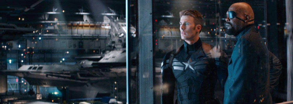 O super-herói vermelho-branco-e-azul da Marvel liderou pela segunda vez seguida nas bilheterias com o "Capitão América: O Soldado do Inverno", superando a nova animação "Rio 2", que traz a história de uma família de pássaros brasileiros que vai para a Amazônia (Foto: Leonardo Attuch) O super-herói vermelho-branco-e-azul da Marvel liderou pela segunda vez seguida nas bilheterias com o "Capitão América: O Soldado do Inverno", superando a nova animação "Rio 2", que traz a história de uma família de pássaros brasileiros que vai para a Amazônia