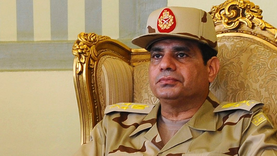 Abdel Fattah al-Sisi, o militar que derrubou o primeiro presidente livremente eleito no Egito, obteve mais de 90% dos votos na eleição presidencial, de acordo com resultados provisórios divulgados nesta quinta-feira, unindo-se assim a uma longa lista de líderes que emergiram das fileiras das Forças Armadas (Foto: Leonardo Attuch) Abdel Fattah al-Sisi, o militar que derrubou o primeiro presidente livremente eleito no Egito, obteve mais de 90% dos votos na eleição presidencial, de acordo com resultados provisórios divulgados nesta quinta-feira, unindo-se assim a uma longa lista de líderes que emergiram das fileiras das Forças Armadas