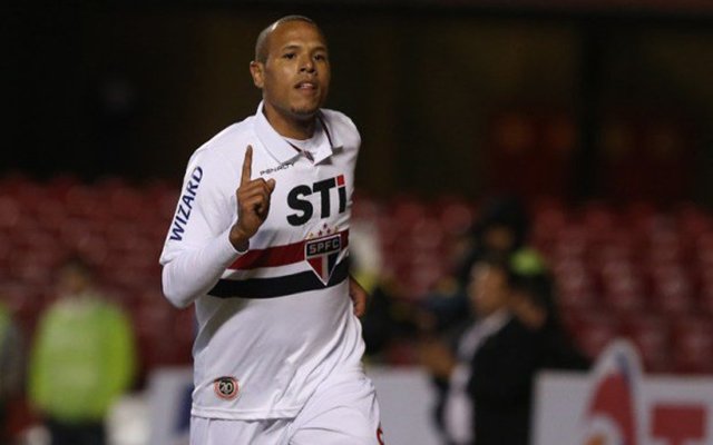 Com dois tempos bem distintos, onde a primeira parte foi sonolenta e um segundo tempo muito movimentado, o São Paulo aproveitou uma única oportunidade na etapa complementar e através de Boschilia acabou marcando o gol da vitória (Foto: Luis Mauro Queiroz) Com dois tempos bem distintos, onde a primeira parte foi sonolenta e um segundo tempo muito movimentado, o São Paulo aproveitou uma única oportunidade na etapa complementar e através de Boschilia acabou marcando o gol da vitória