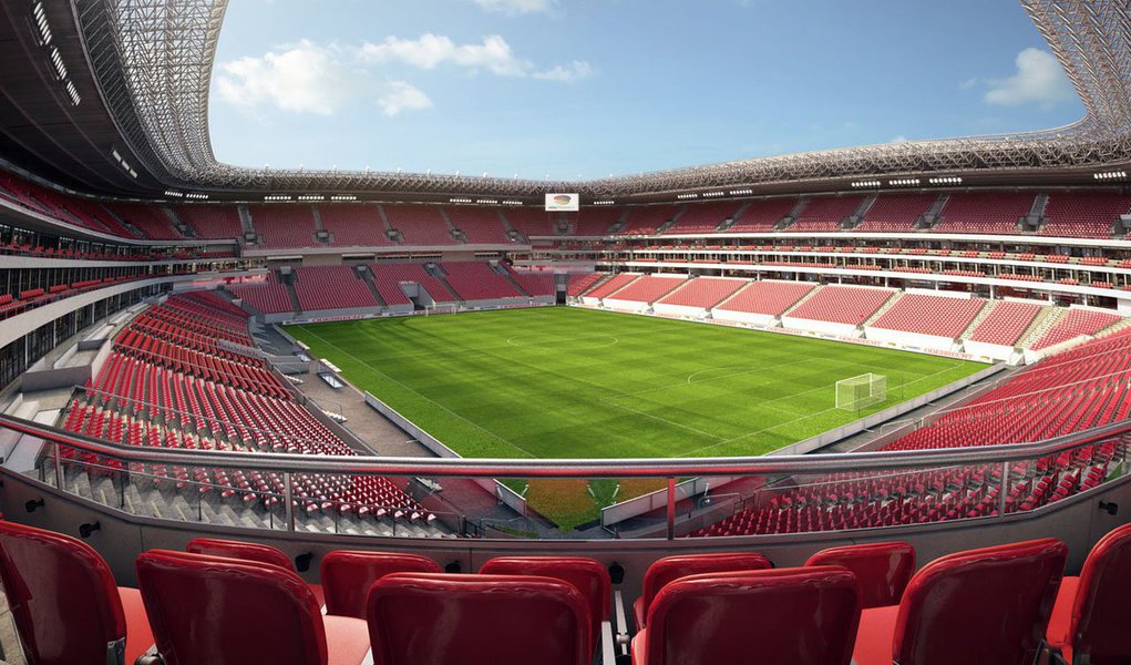 O Programa de Orientação e Proteção ao Consumidor (Procon-PP) julgou um processo contra a FIFA e a Match Services, sentenciando as empresas ao pagamento de multas que totalizam R$ 1 milhão; a queixa foi realizada pela Ordem dos Advogados do Brasil de Pernambuco (OAB-PE), que alegou violação do inciso III do artigo 6º do Código de Defesa do Consumidor, acerca do direito à informação; com a decisão, cada empresa deverá pagar R$ 500 mil por desrespeito ao público durante a Copa das Confederações. (Foto: Paulo Emílio) O Programa de Orientação e Proteção ao Consumidor (Procon-PP) julgou um processo contra a FIFA e a Match Services, sentenciando as empresas ao pagamento de multas que totalizam R$ 1 milhão; a queixa foi realizada pela Ordem dos Advogados do Brasil de Pernambuco (OAB-PE), que alegou violação do inciso III do artigo 6º do Código de Defesa do Consumidor, acerca do direito à informação; com a decisão, cada empresa deverá pagar R$ 500 mil por desrespeito ao público durante a Copa das Confederações.