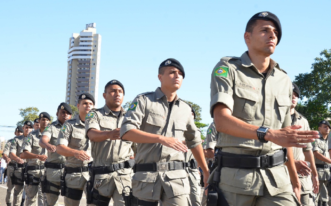 Formatura de 400 Soldados do Servi�o de Interesse Militar Voluntario Estadual e Entrega de Viaturas Fotos Eduardo Ferreira (Foto: José Barbacena) Formatura de 400 Soldados do Servi�o de Interesse Militar Voluntario Estadual e Entrega de Viaturas Fotos Eduardo Ferreira