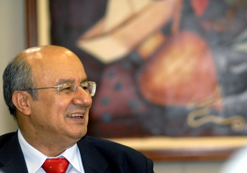 Senador debaterá sobre o tema do seminário: “Reforma Política – Participação Popular e Combate à Corrupção”. O debate será mediado pelo Juiz Federal Nagibe de Melo e também contará com a participação dos deputados federais Chico Alencar (PSOL-RJ) e Danilo Forte (PMDB-CE). O evento é organizado pelo Sindicato dos Trabalhadores da Justiça Federal no Ceará (SINTRAJUFE-CE), em Fortaleza (Foto: Renata Paiva) Senador debaterá sobre o tema do seminário: “Reforma Política – Participação Popular e Combate à Corrupção”. O debate será mediado pelo Juiz Federal Nagibe de Melo e também contará com a participação dos deputados federais Chico Alencar (PSOL-RJ) e Danilo Forte (PMDB-CE). O evento é organizado pelo Sindicato dos Trabalhadores da Justiça Federal no Ceará (SINTRAJUFE-CE), em Fortaleza
