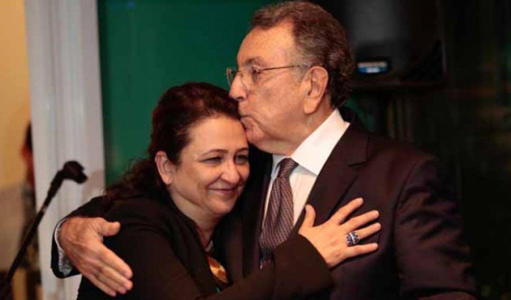 Jantar que marcou o afastamento de Kátia da Confederação Nacional da Agricultura (CNA), em Brasília, contou com a presença de líderes do PMDB no governo federal, como o vice-presidente Michel Temer, e os ministros da Agricultura, Neri Geller, e da Previdência Social, Garibaldi Alves; em seu lugar assumiu o primeiro vice-presidente, João Martins da Silva Júnior, presidente da Federação da Agricultura e Pecuária do Estado da Bahia (FAEB); segundo material divulgado pela assessoria da senadora, Kátia deixa a CNA para se dedicar à sua campanha à reeleição no Senado; mas as últimas movimentações da senadora indicam para uma disputa ao Palácio Araguaia (Foto: Aquiles Lins) Jantar que marcou o afastamento de Kátia da Confederação Nacional da Agricultura (CNA), em Brasília, contou com a presença de líderes do PMDB no governo federal, como o vice-presidente Michel Temer, e os ministros da Agricultura, Neri Geller, e da Previdência Social, Garibaldi Alves; em seu lugar assumiu o primeiro vice-presidente, João Martins da Silva Júnior, presidente da Federação da Agricultura e Pecuária do Estado da Bahia (FAEB); segundo material divulgado pela assessoria da senadora, Kátia deixa a CNA para se dedicar à sua campanha à reeleição no Senado; mas as últimas movimentações da senadora indicam para uma disputa ao Palácio Araguaia