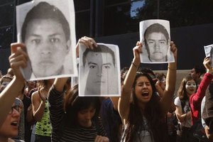 É bem verdade que, muito mais em outros tempos, temos uma mistura, às vezes perigosa, nas manifestações populares que vão hoje para as ruas (Foto: Ronaldo Botelho) É bem verdade que, muito mais em outros tempos, temos uma mistura, às vezes perigosa, nas manifestações populares que vão hoje para as ruas