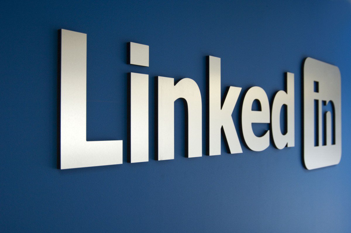 O LinkedIn poderá dobrar sua base de 13 milhões de usuários no Brasil nos próximos dois anos, disse um executivo da empresa norte-americana que vê oportunidades em um país fascinado pelas redes sociais e com o mercado de trabalho aquecido (Foto: Leonardo Attuch) O LinkedIn poderá dobrar sua base de 13 milhões de usuários no Brasil nos próximos dois anos, disse um executivo da empresa norte-americana que vê oportunidades em um país fascinado pelas redes sociais e com o mercado de trabalho aquecido