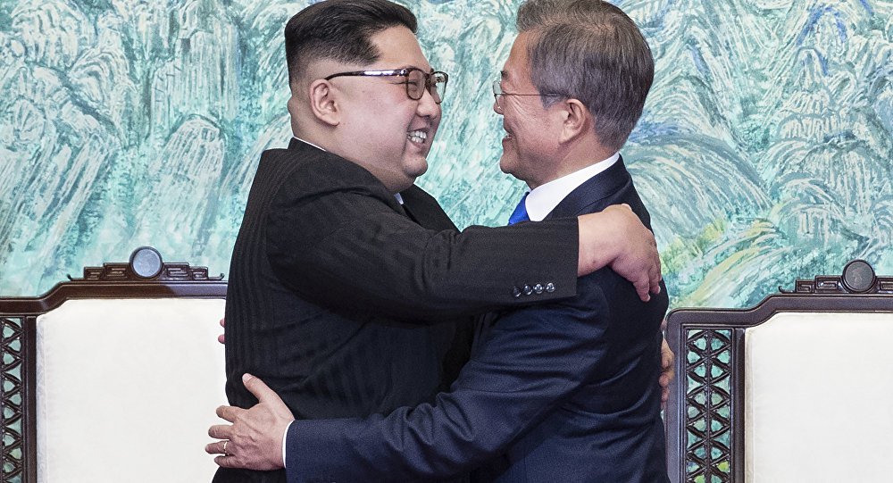Cúpula de Pyongyang consolida amizade entre líderes das duas Coreias Cúpula de Pyongyang consolida amizade entre líderes das duas Coreias