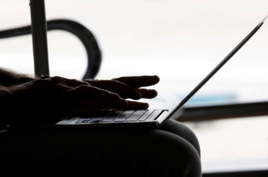Reino Unido quer criar regulador de internet, diz Buzzfeed Reino Unido quer criar regulador de internet, diz Buzzfeed