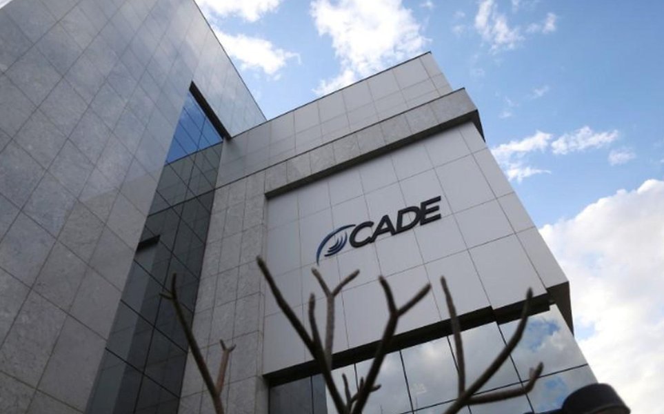 Cade dá autorização para acordo da Cosan com empresa uruguaia para lançamento de carteira digital Cade dá autorização para acordo da Cosan com empresa uruguaia para lançamento de carteira digital