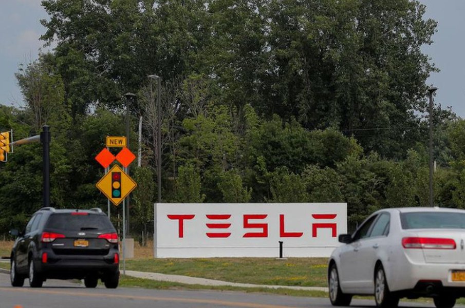 Justiça dos EUA pede a Tesla documentos envolvendo declaração de Musk sobre privatizar montadora Justiça dos EUA pede a Tesla documentos envolvendo declaração de Musk sobre privatizar montadora