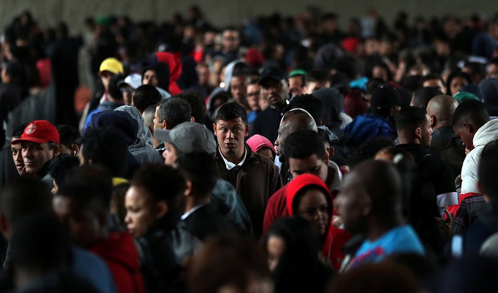 Desalento chega a 4,8 mi de trabalhadores e tendência é crescente, diz Ipea (Foto: REUTERS/Paulo Whitaker) Desalento chega a 4,8 mi de trabalhadores e tendência é crescente, diz Ipea