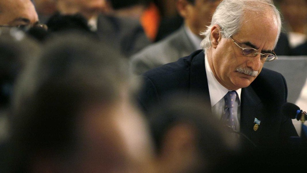 Ex-ministro argentino diz que eleição no Brasil repercute além das fronteiras (Foto: Reuters) Ex-ministro argentino diz que eleição no Brasil repercute além das fronteiras