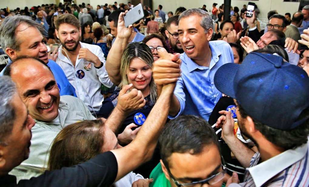 Zé Eliton entra na lista de assuntos mais comentados do Twitter no Brasil Zé Eliton entra na lista de assuntos mais comentados do Twitter no Brasil