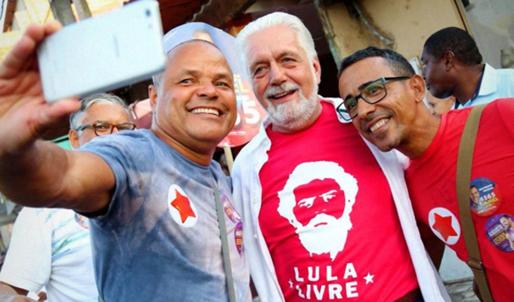 Na Bahia, Jaques Wagner dispara na disputa pelo Senado, diz pesquisa Na Bahia, Jaques Wagner dispara na disputa pelo Senado, diz pesquisa