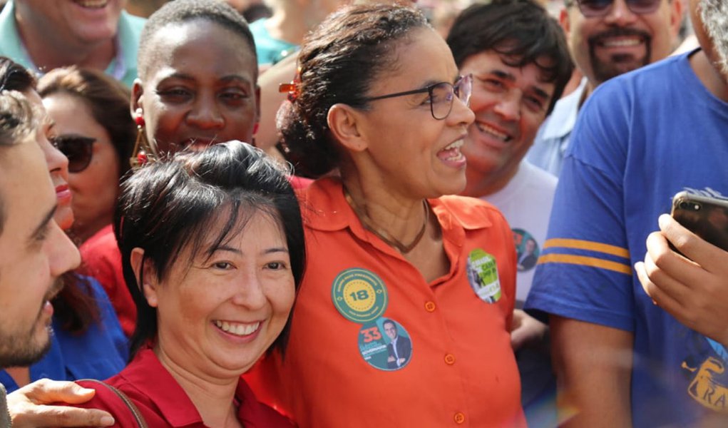 Marina: País não pode seguir o caminho dos extremos Marina: País não pode seguir o caminho dos extremos