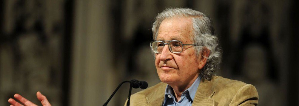 Chomsky: governos progressistas erraram ao serem tolerantes com mídia golpista Chomsky: governos progressistas erraram ao serem tolerantes com mídia golpista