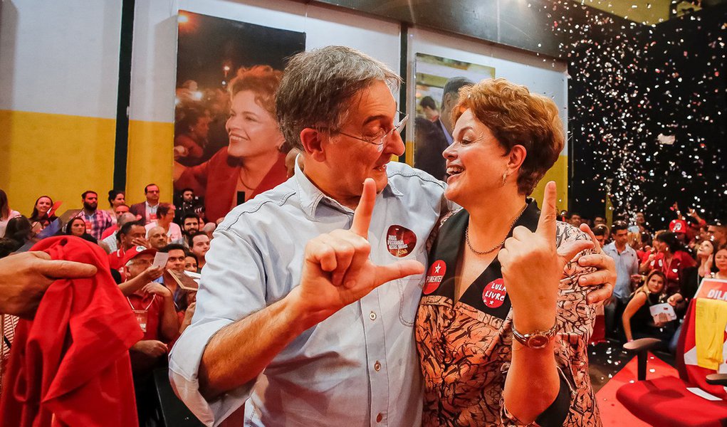 Lula: meu desejo era estar correndo Minas por Pimentel e Dilma (Foto: Roberto Stuckert Filho) Lula: meu desejo era estar correndo Minas por Pimentel e Dilma