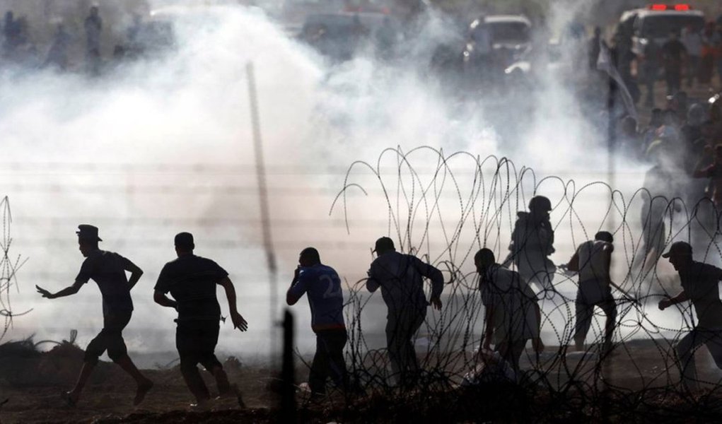 Morre adolescente palestino baleado por israelenses em protestos em Gaza (Foto: Reuters) Morre adolescente palestino baleado por israelenses em protestos em Gaza