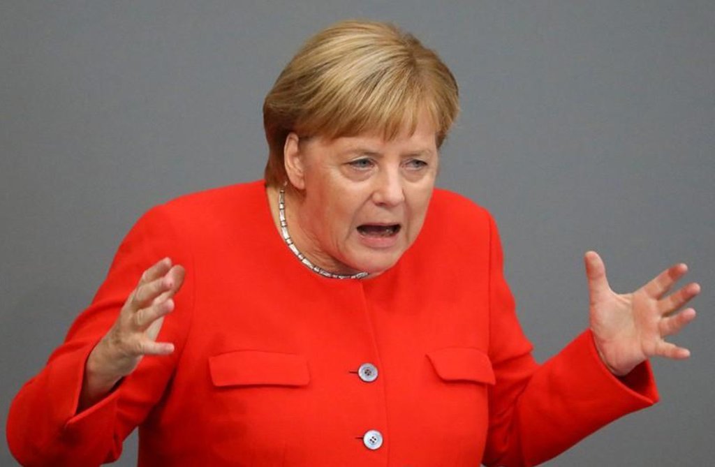Merkel condena xenofobia da extrema-direita alemã e slogans nazistas (Foto: REUTERS-Hannibal Hanschke) Merkel condena xenofobia da extrema-direita alemã e slogans nazistas