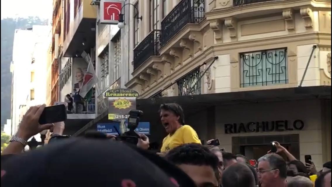 Facada errada em Bolsonaro: o deus do homicida e o da vítima é o mesmo www.brasil247.com - Facada errada em Bolsonaro: o deus do homicida e o da vítima é o mesmo
