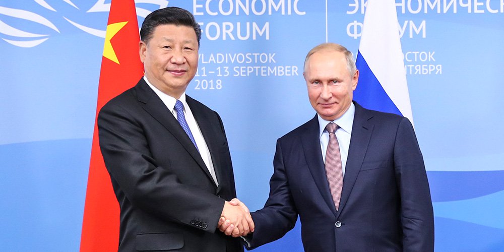Xi Jinping e Putin se reúnem para defender cooperação, paz e estabilidade para o mundo Xi Jinping e Putin se reúnem para defender cooperação, paz e estabilidade para o mundo