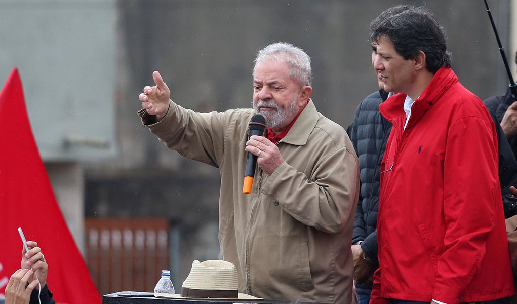 Lula: sua liderança e ideias são salvação nacional (Foto: Paulo Pinto/Agência PT) Lula: sua liderança e ideias são salvação nacional