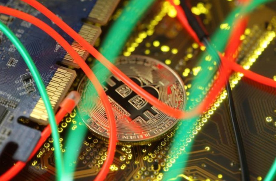 Reguladores da UE alertam sobre "bolha de preços" em criptomoedas Reguladores da UE alertam sobre "bolha de preços" em criptomoedas