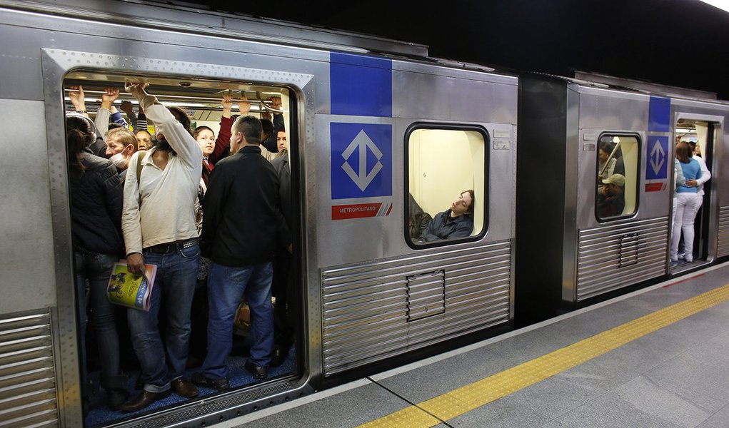 Cade recomenda condenação de cartel de trens e metrôs (Foto: REUTERS/Murad Sezer) Cade recomenda condenação de cartel de trens e metrôs