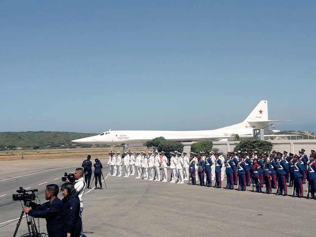 EUA reagem com fúria ao pouso de bombardeiros russos na Venezuela EUA reagem com fúria ao pouso de bombardeiros russos na Venezuela
