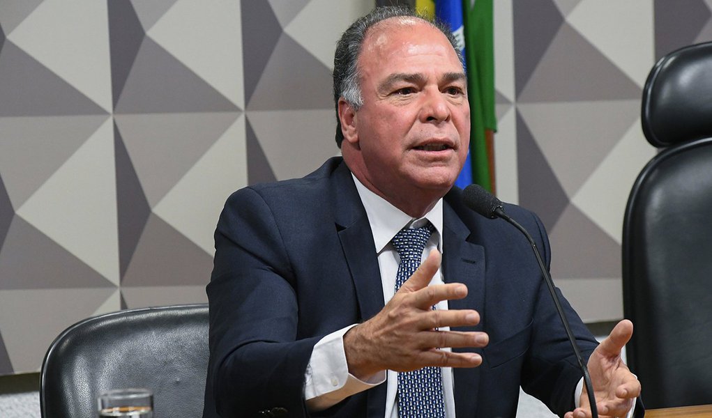 Bolsonaro escolhe Fernando Bezerra para liderança no Senado (Foto: Marcos Oliveira/Agência Senado) Bolsonaro escolhe Fernando Bezerra para liderança no Senado