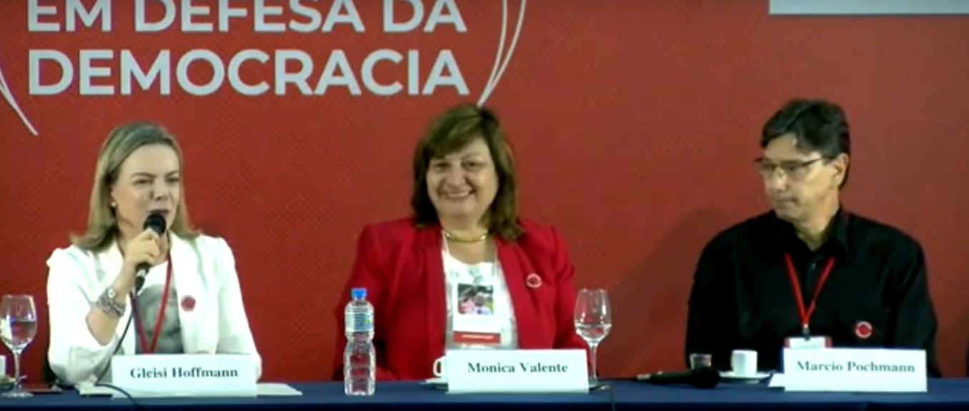 Gleisi: Bolsonaro é ameaça não só para o Brasil, mas para o mundo Gleisi: Bolsonaro é ameaça não só para o Brasil, mas para o mundo