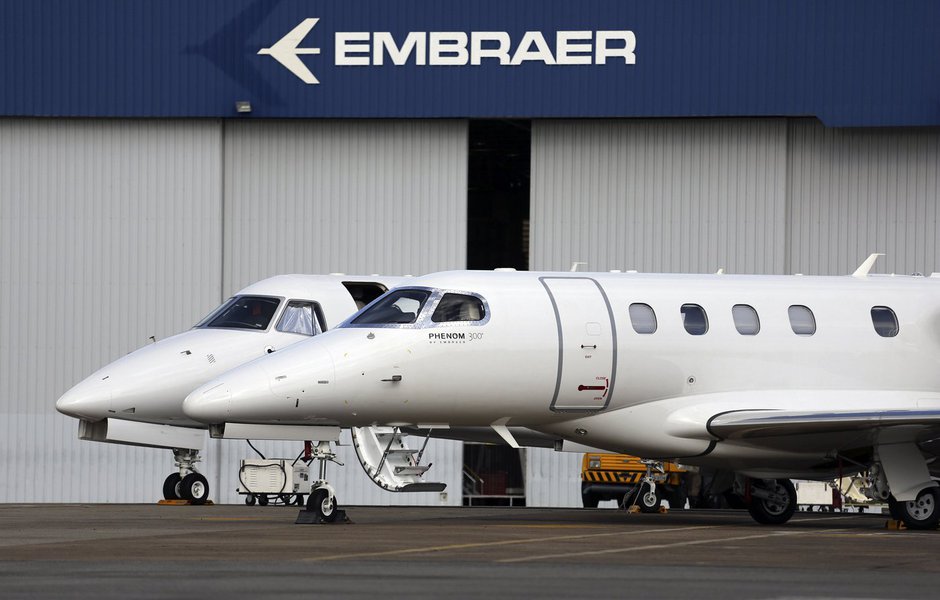 Metalúrgicos entram com recurso contra cassação de liminar que protegia a Embraer (Foto: Foto: Nacho Doce/Reuters) Metalúrgicos entram com recurso contra cassação de liminar que protegia a Embraer
