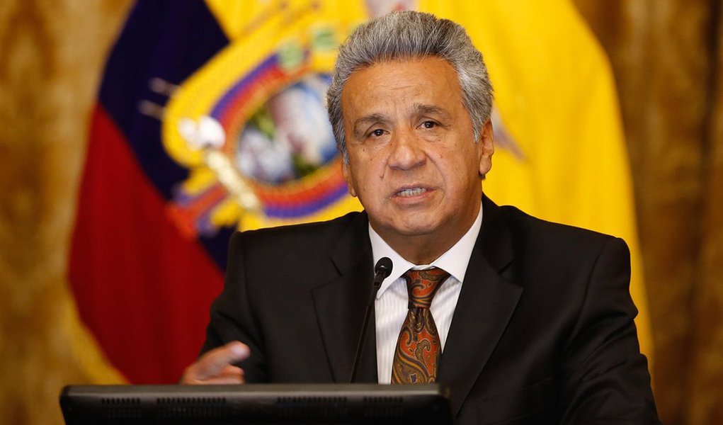 Presidente do Equador afasta temporariamente vice suspeita de corrupção Presidente do Equador afasta temporariamente vice suspeita de corrupção