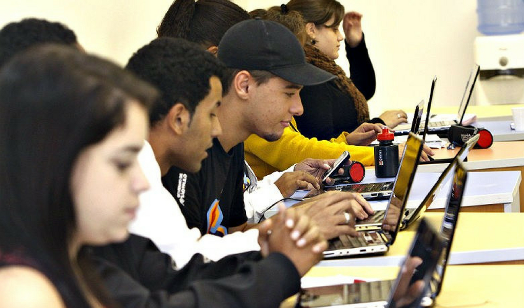 23% dos jovens brasileiros não trabalham e nem estudam, diz Ipea 23% dos jovens brasileiros não trabalham e nem estudam, diz Ipea