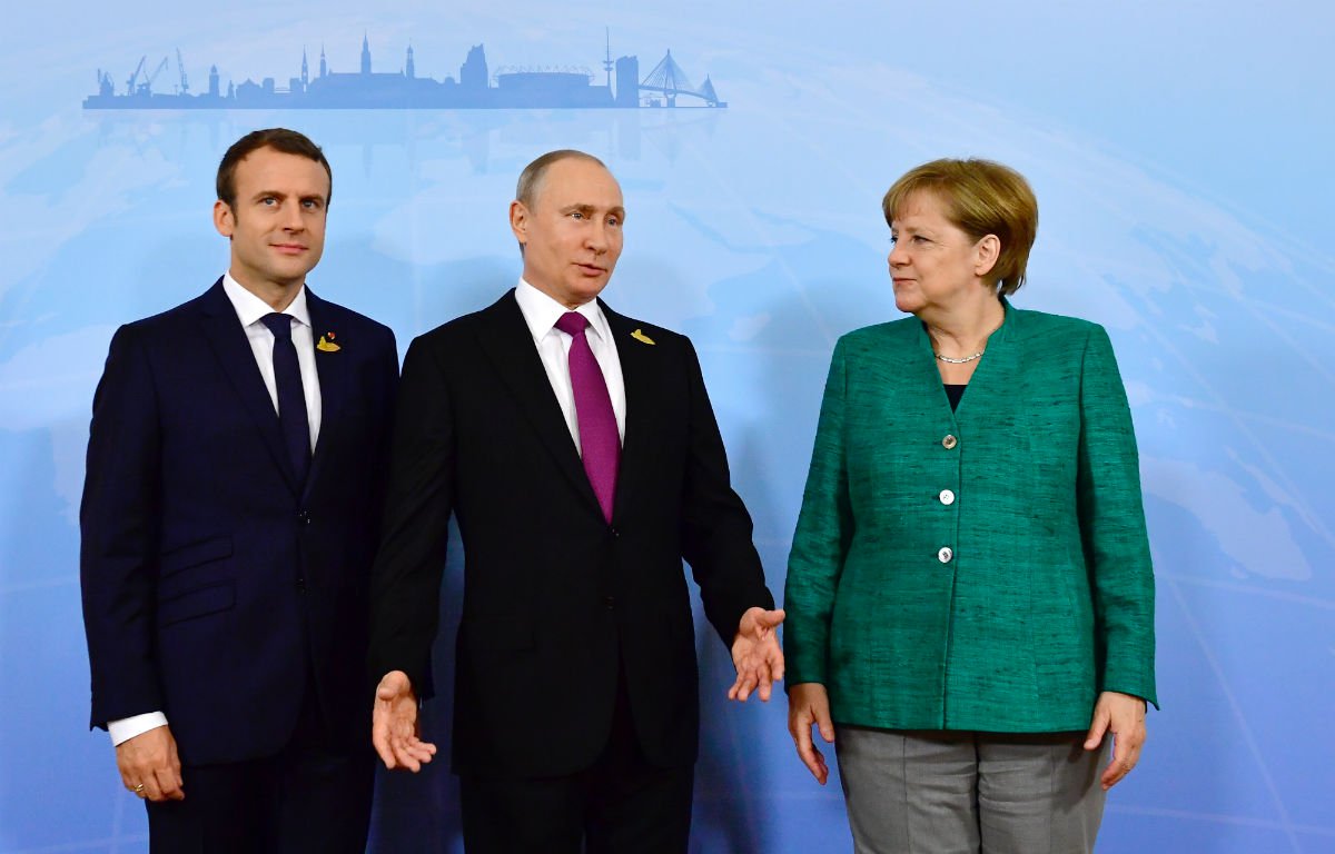 Putin conversou com Merkel e Macron sobre provocação da Ucrânia Putin conversou com Merkel e Macron sobre provocação da Ucrânia