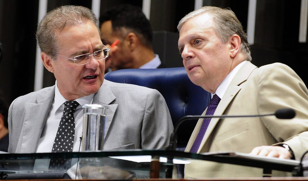 Pré-candidato à presidência do Senado, Renan faz pouco caso de Tasso (Foto: Jonas Pereira/Agência Senado) Pré-candidato à presidência do Senado, Renan faz pouco caso de Tasso