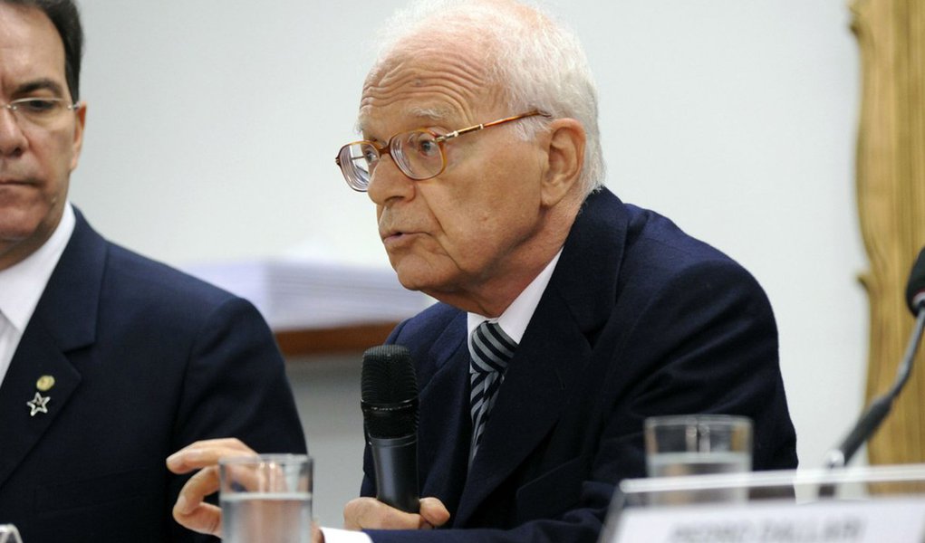 Comparato: soberania popular não pode ser confundida com populismo Comparato: soberania popular não pode ser confundida com populismo