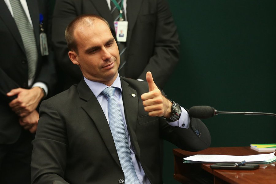 Governo talvez não consiga aprovar reforma, diz Eduardo Bolsonaro (Foto: Fabio Rodrigues Pozzebom/Agência Brasil) Governo talvez não consiga aprovar reforma, diz Eduardo Bolsonaro