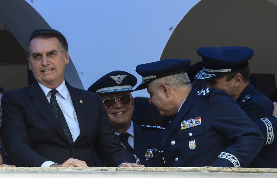 Bolsonaro contraria filhos e diz que acredita no aquecimento global (Foto: Rovena Rosa/Agência Brasil) Bolsonaro contraria filhos e diz que acredita no aquecimento global