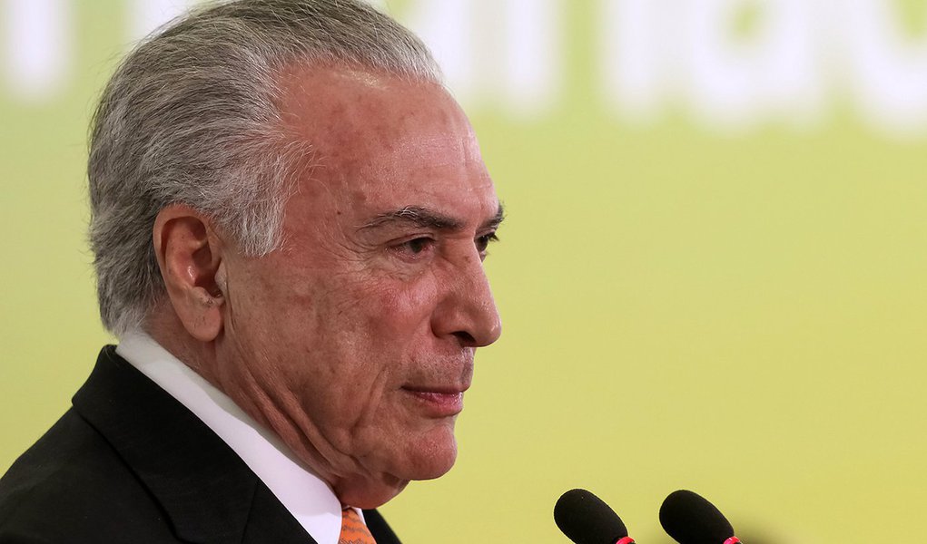 Temer libera 100% de capital estrangeiro em companhias aéreas (Foto: Marcos Corrêa/PR) Temer libera 100% de capital estrangeiro em companhias aéreas