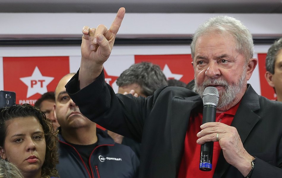 A tábua de salvação de Lula (Foto: Ricardo Stuckert) A tábua de salvação de Lula
