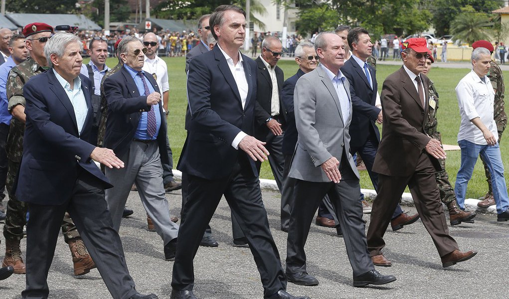 Bolsonaro e os infernos da História (Foto: Fernando Frazão/Agência Brasil) Bolsonaro e os infernos da História