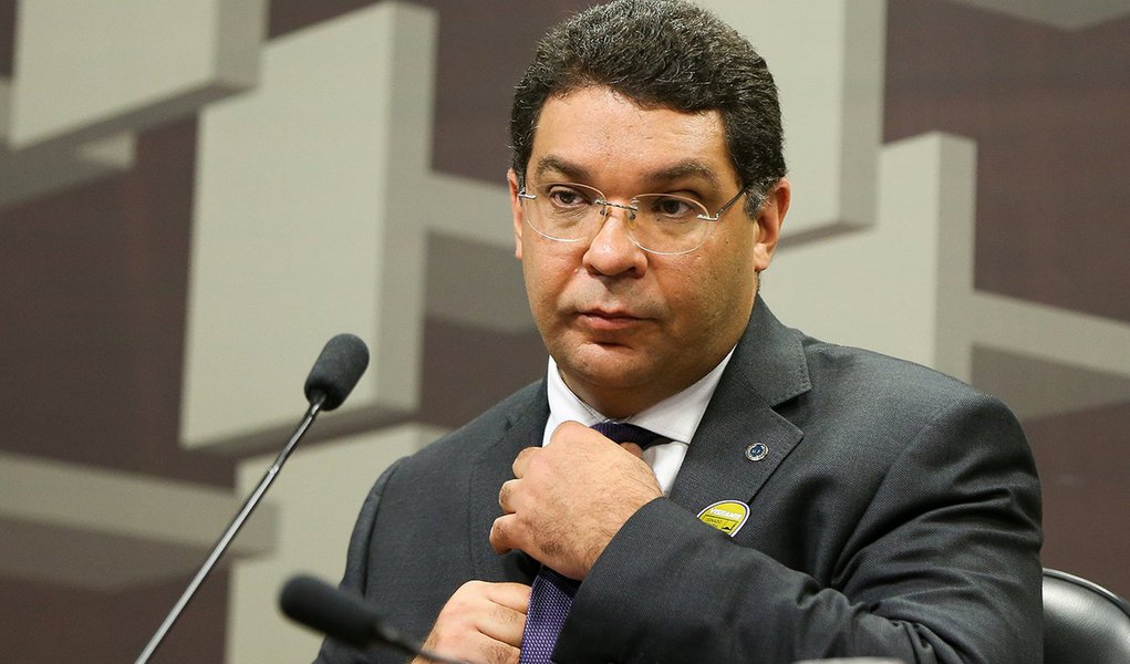 Governo pede cheque de R$ 248 bilhões e ameaça novo contingenciamento (Foto: Marcelo Camargo/Agência Brasil) Governo pede cheque de R$ 248 bilhões e ameaça novo contingenciamento