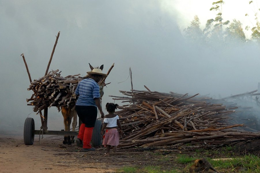 Trabalho escravo no Brasil do Século XXI (Foto: Agência Brasil) Trabalho escravo no Brasil do Século XXI