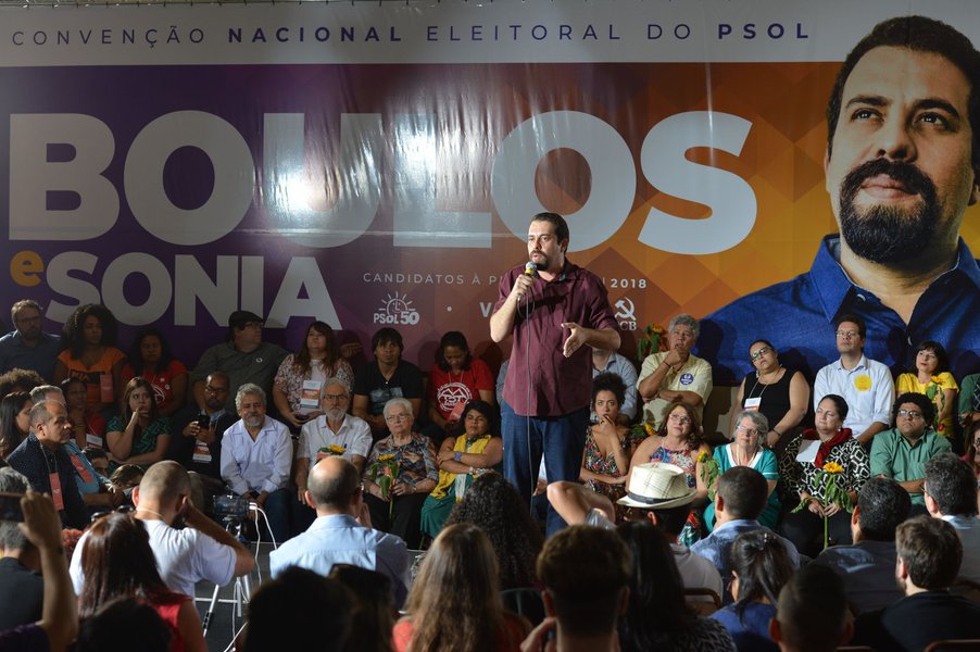 "Tem um menino que vai crescer muito, que é o Boulos", diz Lula (Foto: Rovena Rosa/Agência Brasil) "Tem um menino que vai crescer muito, que é o Boulos", diz Lula