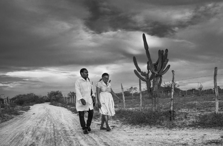 Nordeste teme apagão da saúde com saída de cubanos do Mais Médicos Nordeste teme apagão da saúde com saída de cubanos do Mais Médicos
