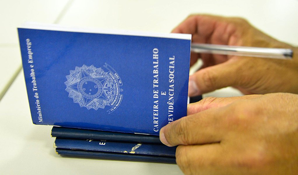 Reforma trabalhista derruba em 62% ações contra bancos (Foto: Agência Brasil) Reforma trabalhista derruba em 62% ações contra bancos