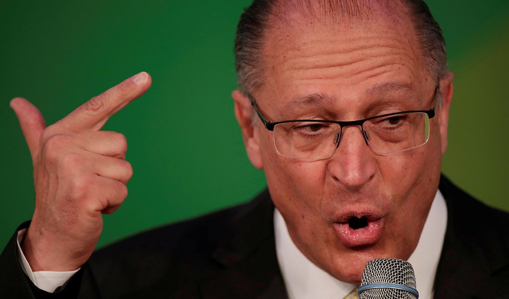 Alckmin diz que ataque de Bolsonaro à Folha é “acinte” à imprensa (Foto: REUTERS/Ueslei Marcelino) Alckmin diz que ataque de Bolsonaro à Folha é “acinte” à imprensa